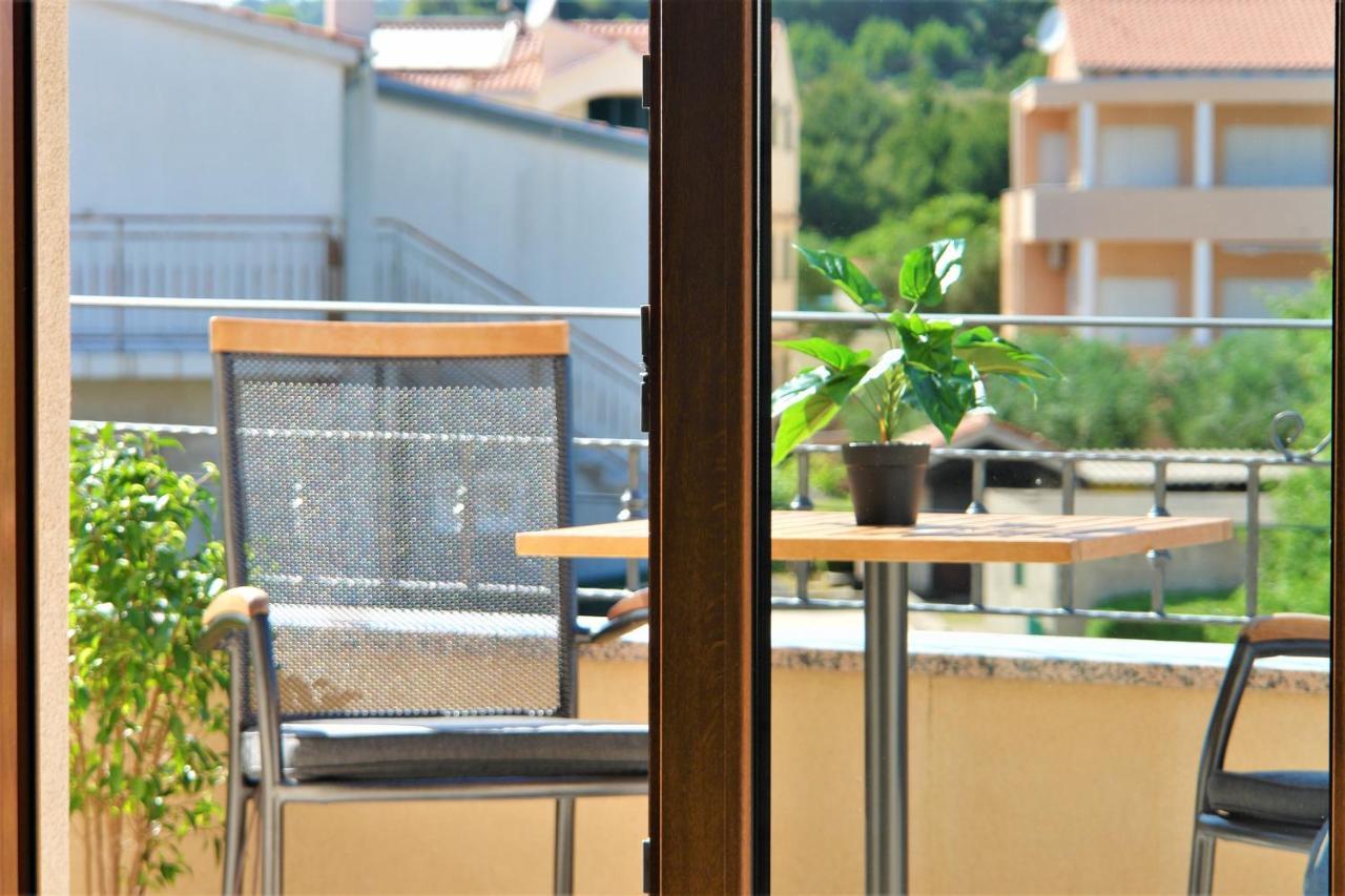 Iva Apartmani Vodice Exterior foto