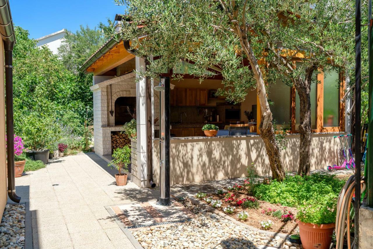 Iva Apartmani Vodice Exterior foto