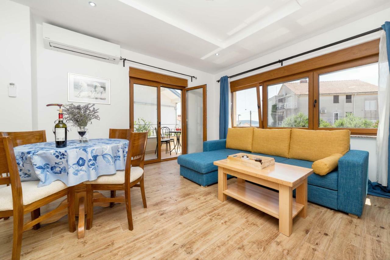 Iva Apartmani Vodice Exterior foto